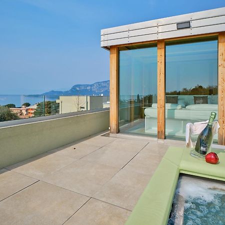 Villa Sunny Lake Suites Bardolino Exterior photo