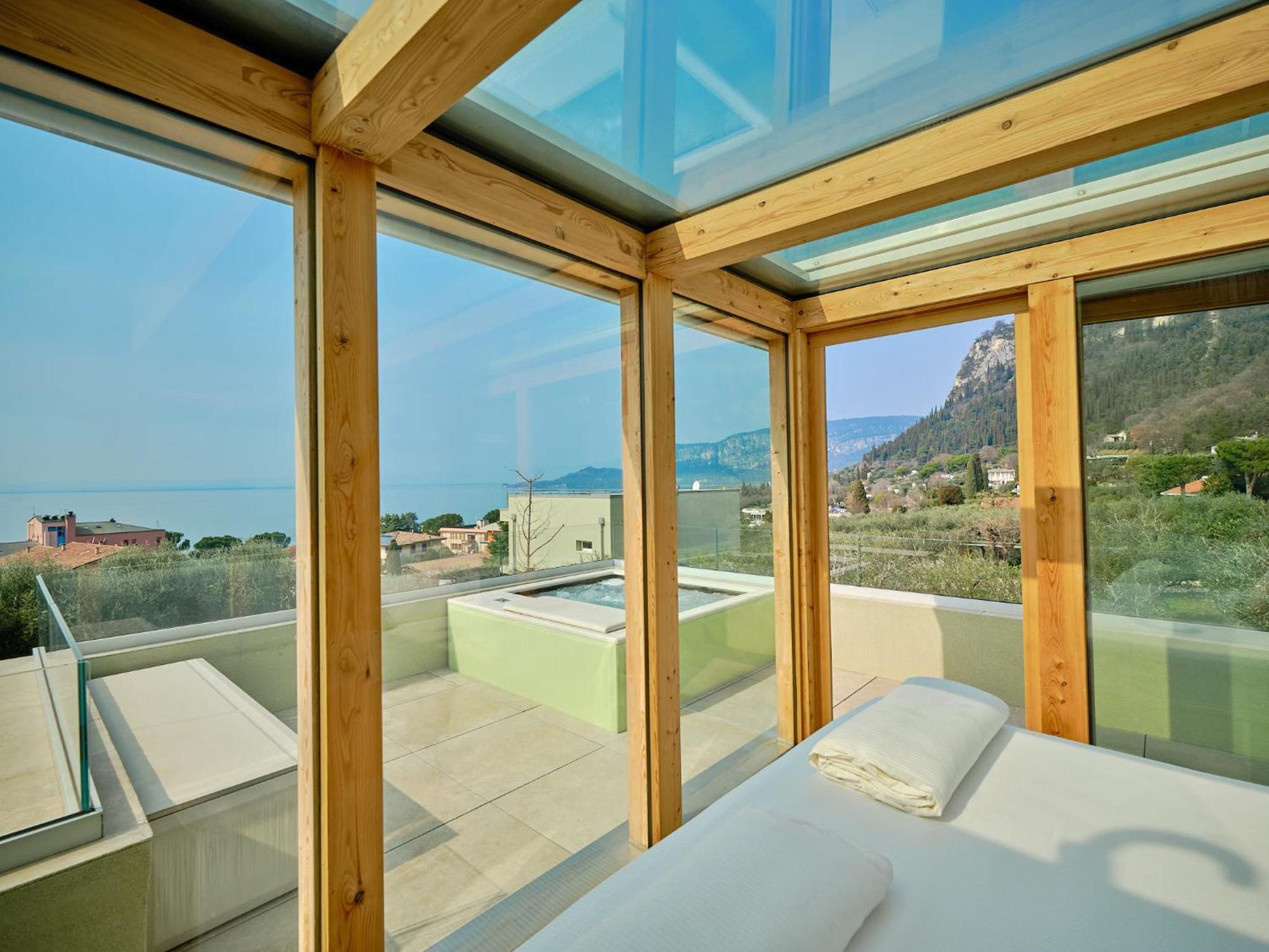 Villa Sunny Lake Suites Bardolino Exterior photo