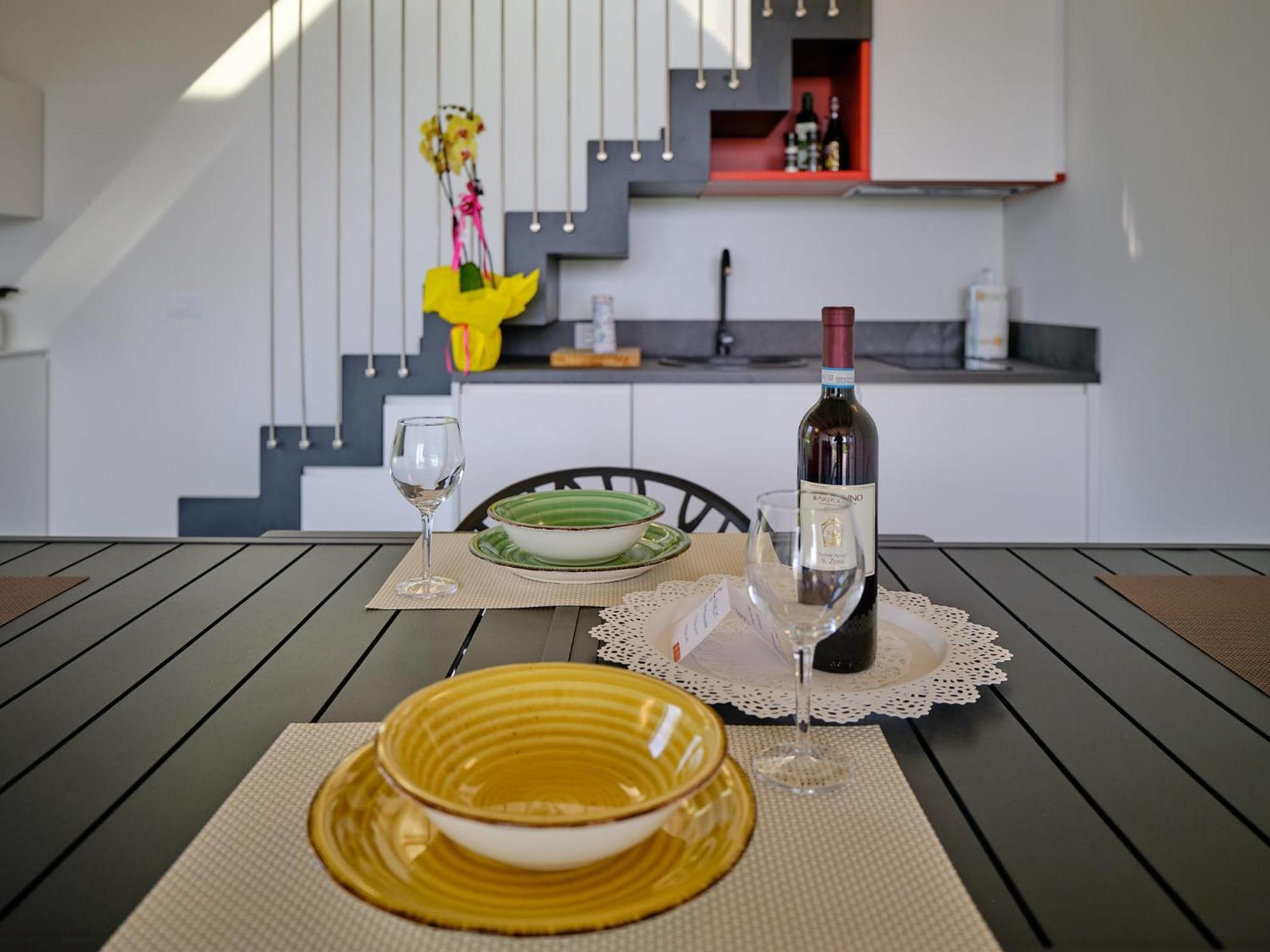 Villa Sunny Lake Suites Bardolino Exterior photo
