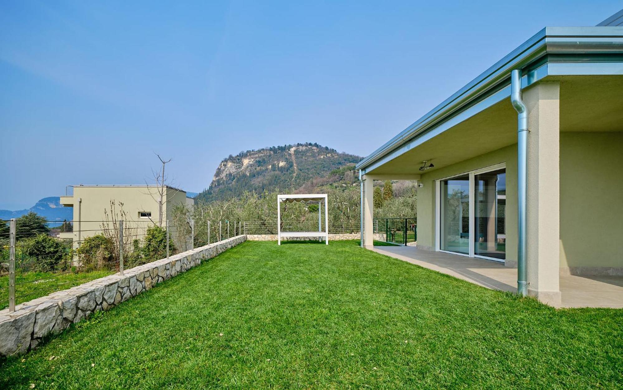 Villa Sunny Lake Suites Bardolino Exterior photo
