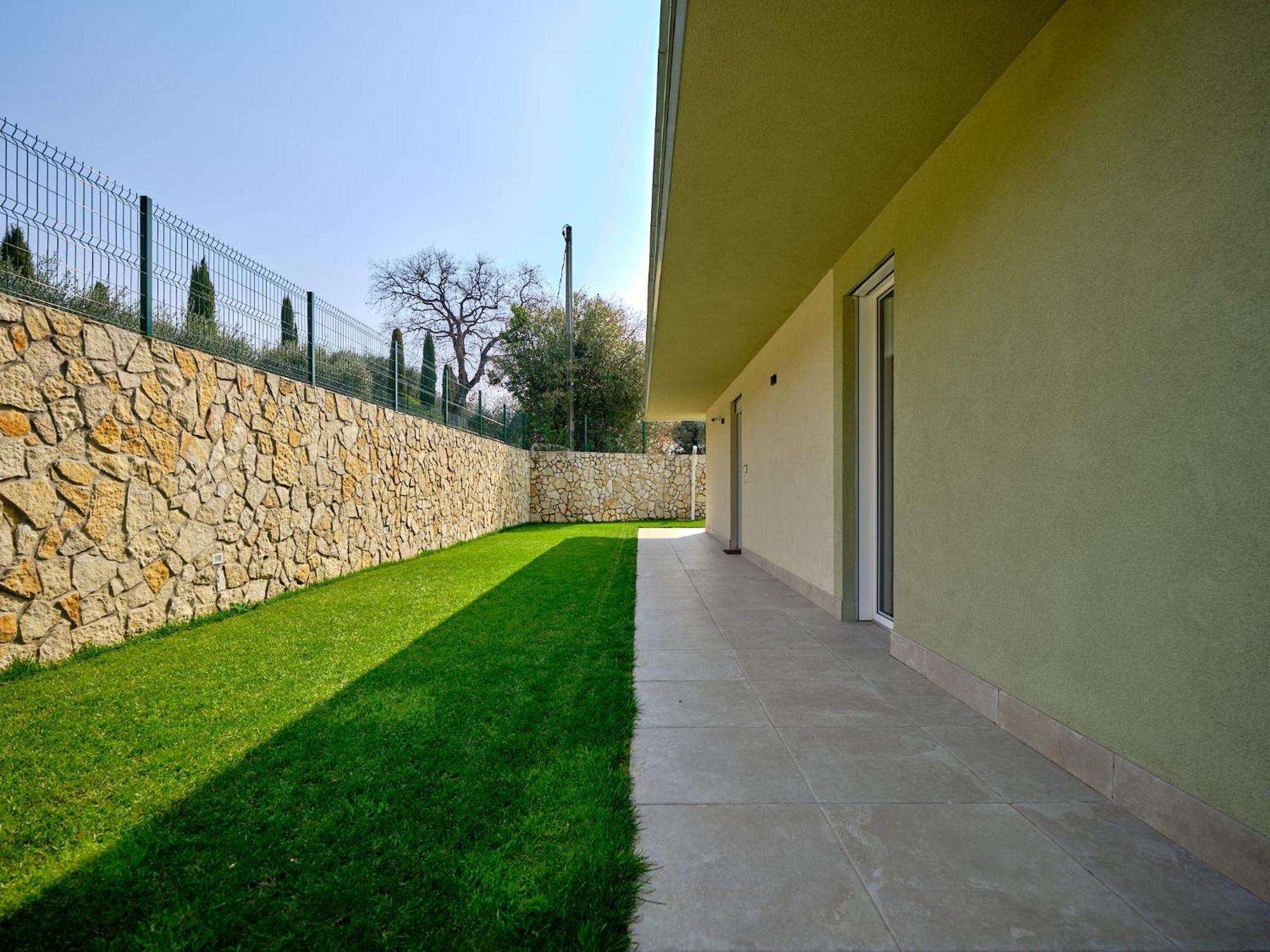Villa Sunny Lake Suites Bardolino Exterior photo