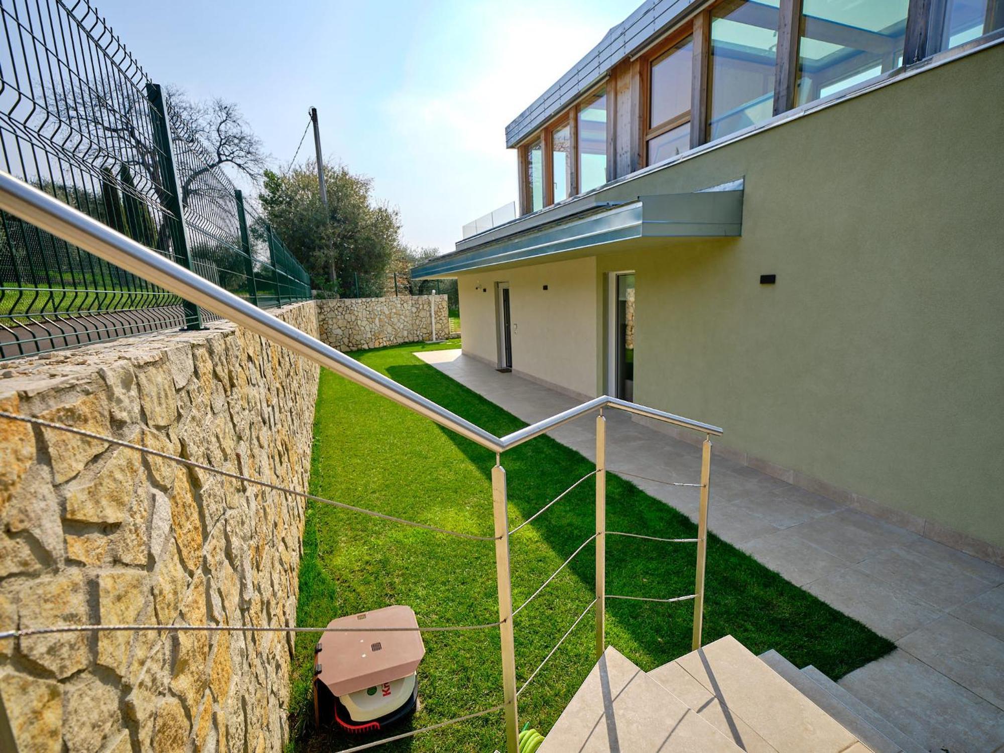 Villa Sunny Lake Suites Bardolino Exterior photo