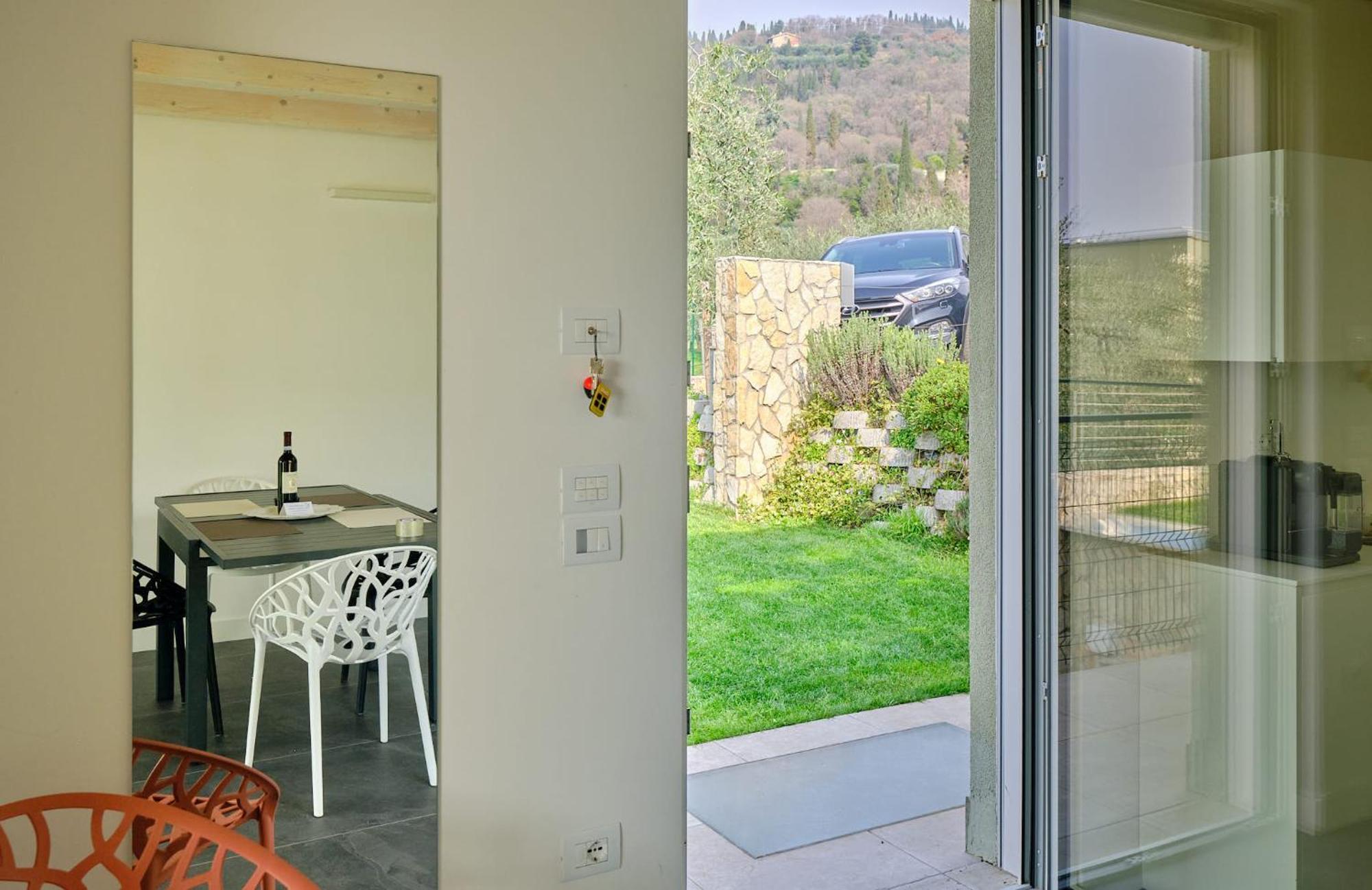 Villa Sunny Lake Suites Bardolino Exterior photo
