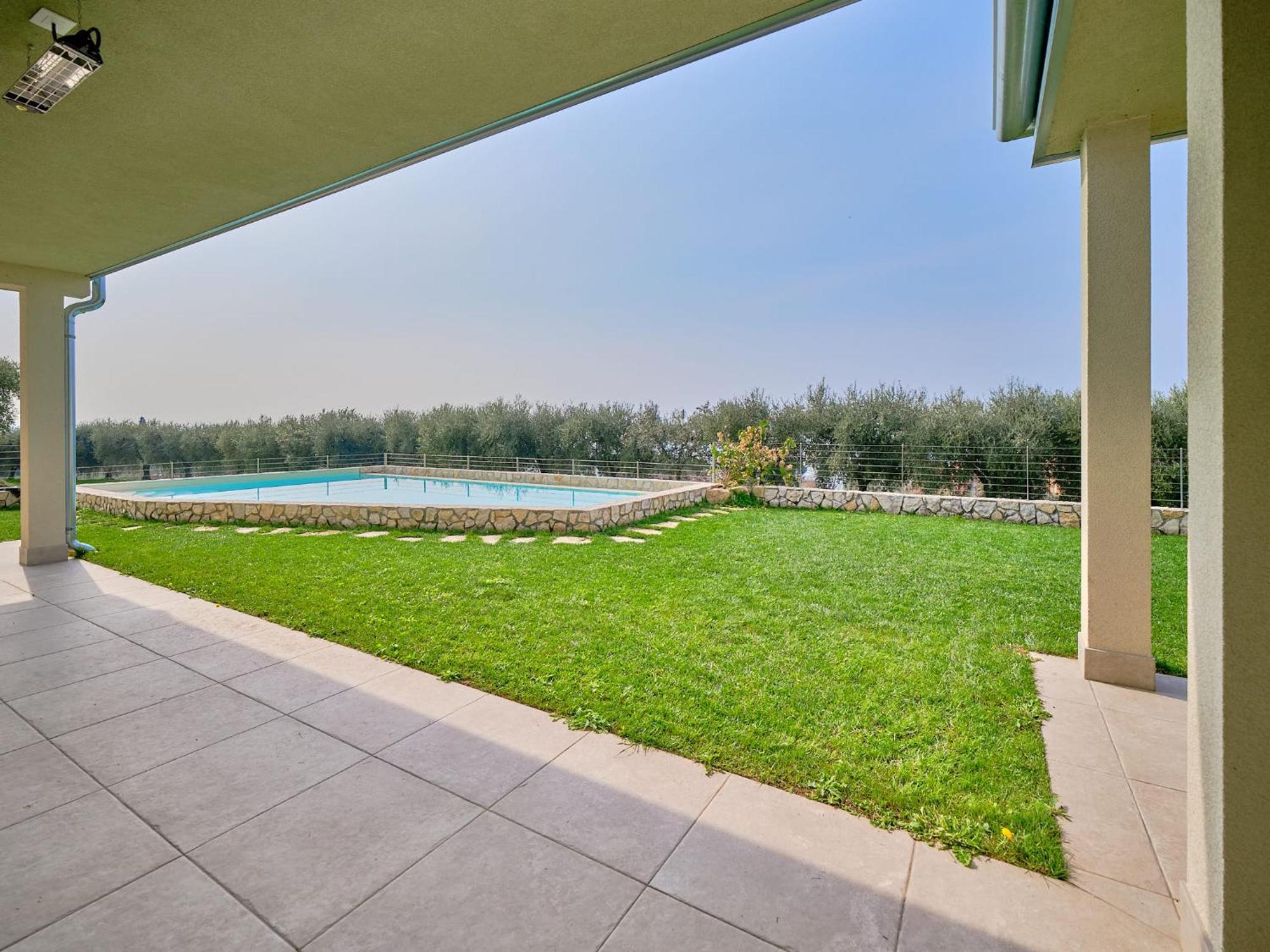 Villa Sunny Lake Suites Bardolino Exterior photo