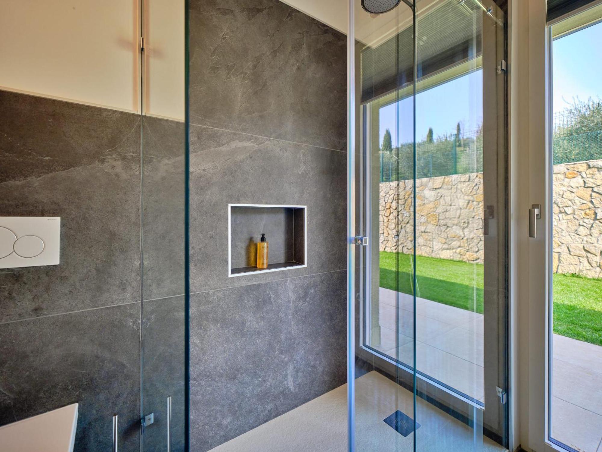 Villa Sunny Lake Suites Bardolino Exterior photo