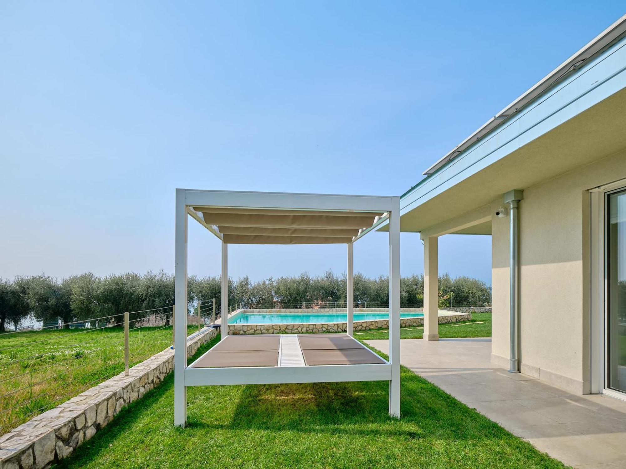 Villa Sunny Lake Suites Bardolino Exterior photo