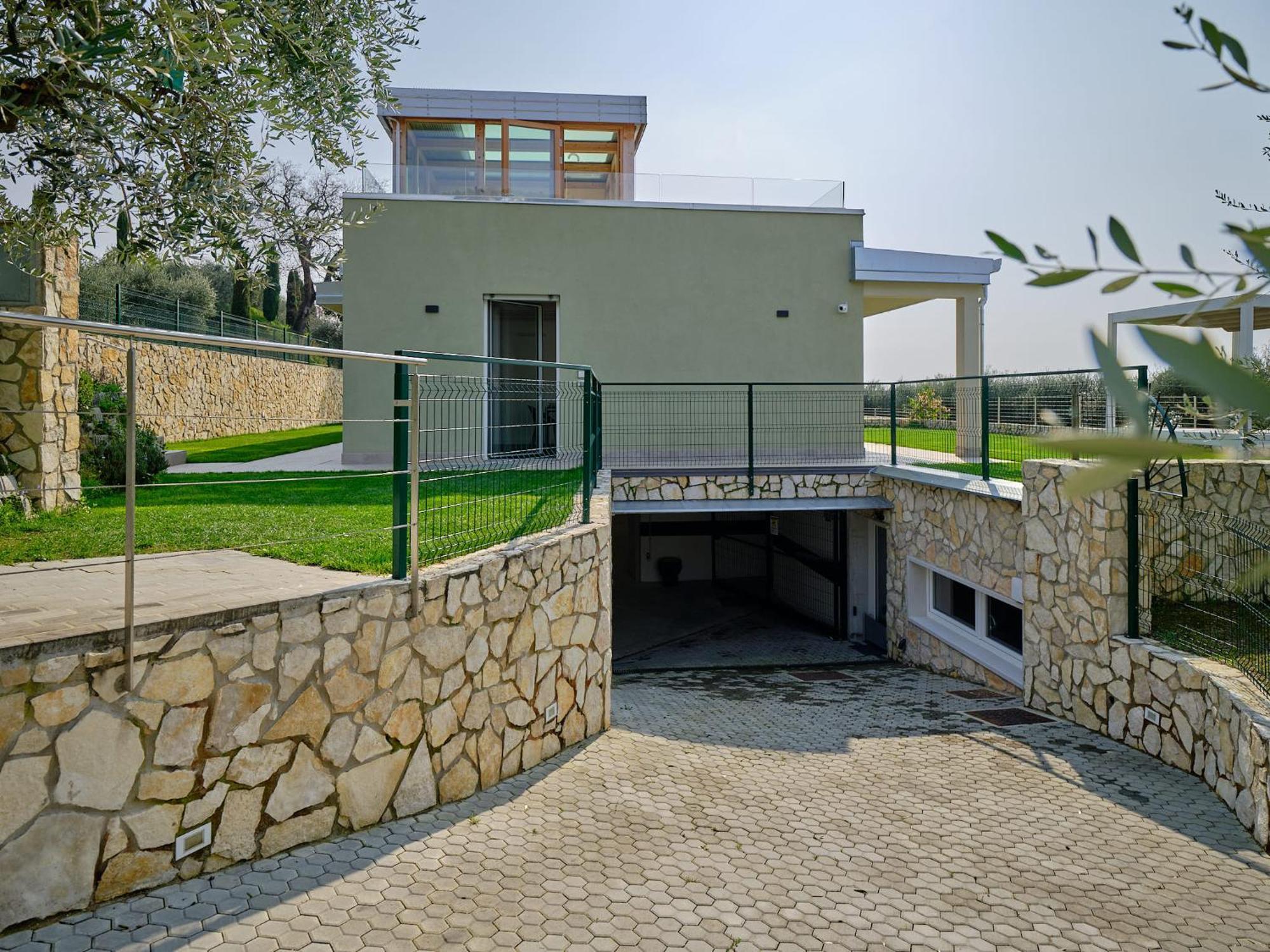 Villa Sunny Lake Suites Bardolino Exterior photo