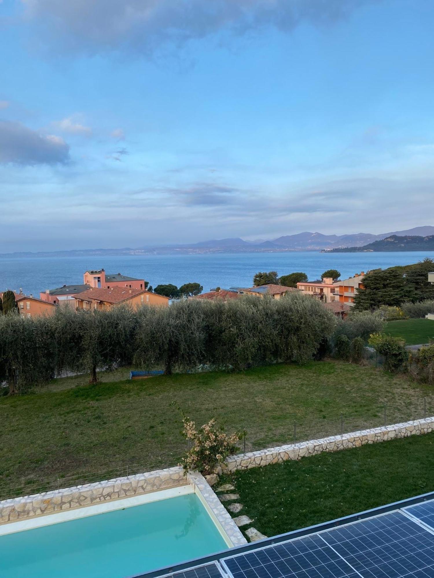 Villa Sunny Lake Suites Bardolino Exterior photo
